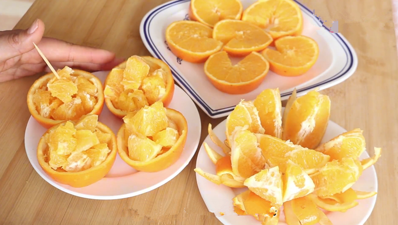家裡來客人了，學會切橙子的小妙招，吃著不髒手不流汁，人人都誇聰明